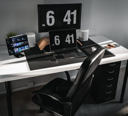 Modern Office Desks And Chairs