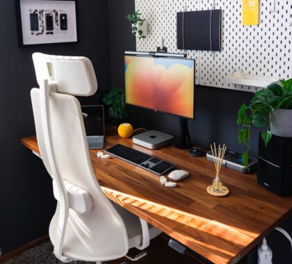 Modern Office Desks And Chairs